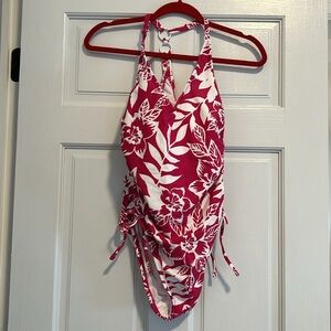 NWOT Kona & Sol one piece swimsuit size M ~ never worn